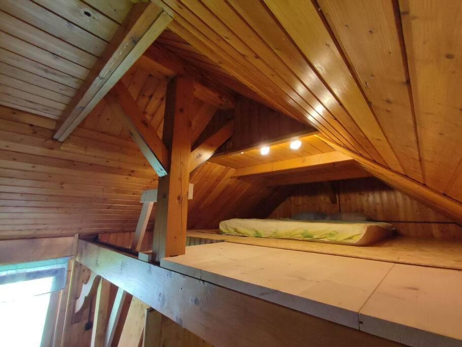 Beehive Cabin On A Farm Радовлиця Екстер'єр фото